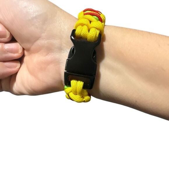 Handmade Paracord Bracelet - Picture 2 of 5